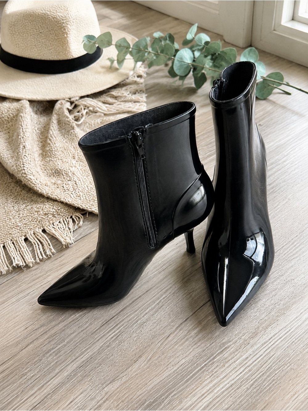 Jeffrey Campbell Black High Gloss Pointed Toe Stiletto Ankle Boots Size 9